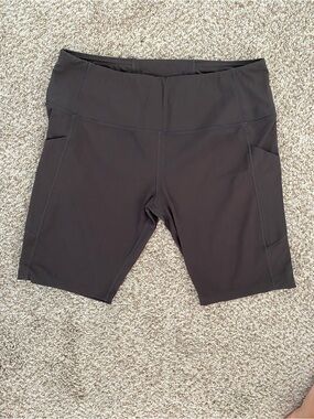 Women's Grey Performance Bike Shorts with Side Pockets